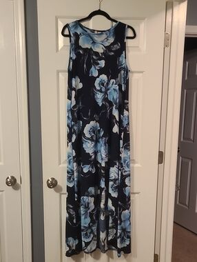 Jardin Navy Blue Floral Sleeveless Maxi Dress